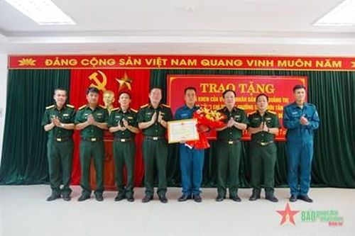 Tỉnh Quảng Trị khen thưởng thuyền trưởng dũng cảm cứu 2 người đuối nước