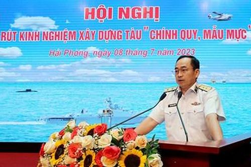 Nâng cao chất lượng xây dựng tàu 'chính quy, mẫu mực'