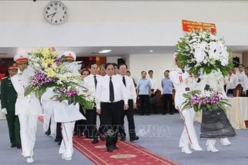 Nhiều đoàn đại biểu đến viếng, tiễn biệt nguyên Ủy viên Bộ Chính trị Lê Phước Thọ