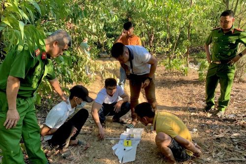 Bắt nhóm 'con nghiện' thủ súng tụ tập 'chơi' ma túy