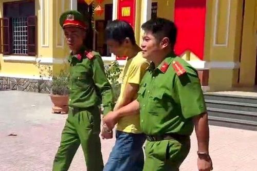 Mật phục bắt 'ma'