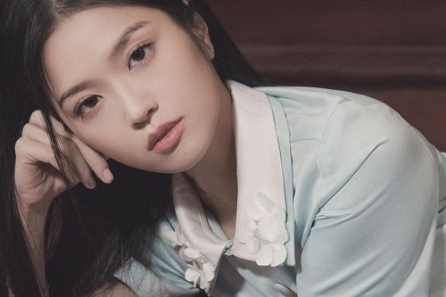 Suni Hạ Linh hé lộ ca khúc 'Sự mập mờ' bằng 6 thứ tiếng