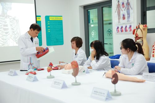 Trao cơ hội cho sinh viên vùng biên giới, DTTS