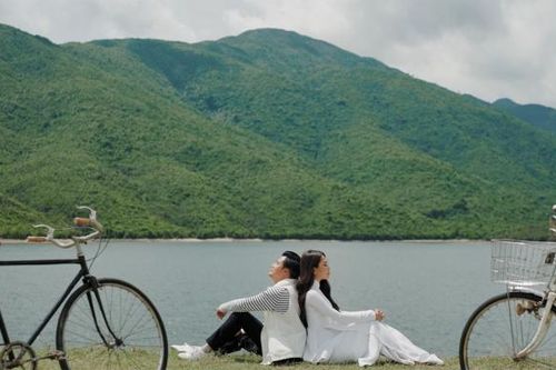 Quang Dũng mời Hoa hậu Mai Phương đóng MV mới