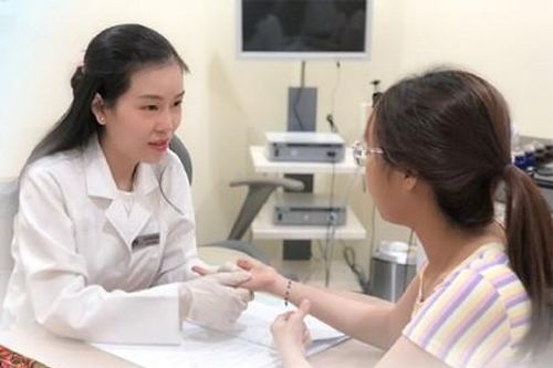 Nhiều người trẻ đua nhau đi xóa hình xăm hậu chia tay
