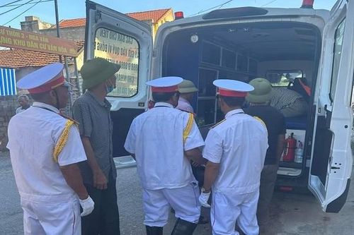 Tháng 7, nhớ chuyến xe của ông Đoàn Ngọc Hải chở hài cốt liệt sĩ về với quê hương