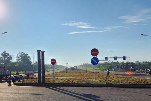 Đại lộ nghìn tỷ đang thi công ngăn dân đi vào vì liên tiếp tai nạn chết người