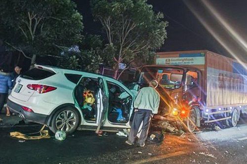 Lâm Đồng: Xe con lấn làn gây tai nạn khiến 3 người tử vong