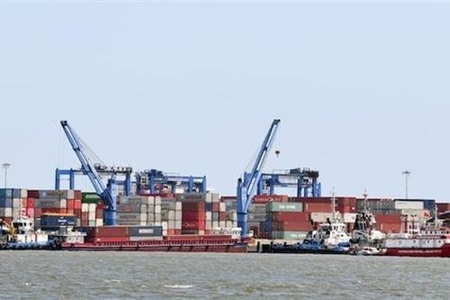 Áp lực tăng trưởng kinh tế nửa cuối năm
