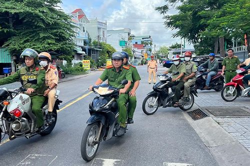 Ra quân xử lý vi phạm trật tự, an toàn giao thông và thanh, thiếu niên vi phạm pháp luật trên địa bàn TP. Long Xuyên