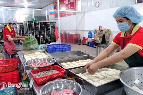 Cung ứng suất ăn công nghiệp thời suy thoái