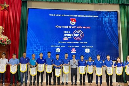 Gia Lai: Đạt 11 giải tại Hội thi Tin học trẻ toàn quốc lần thứ XXIX vòng thi khu vực miền Trung