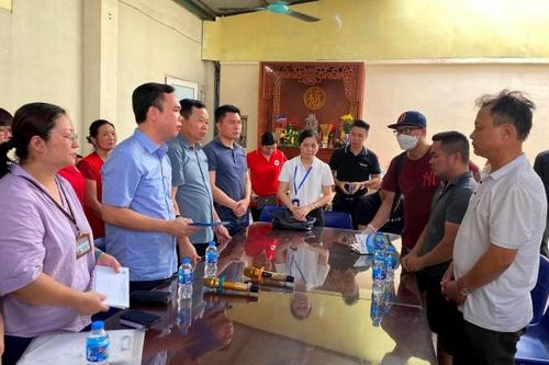 Sẻ chia mất mát với gia đình 3 người thiệt mạng trong vụ cháy ở ngõ Thổ Quan, Hà Nội