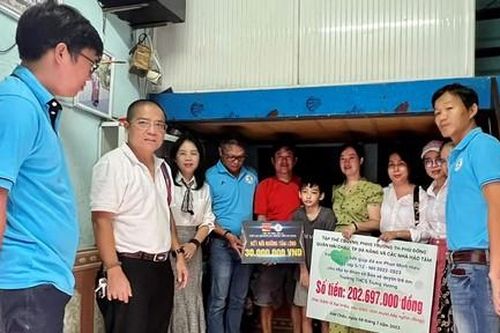 Trao hơn 230 triệu đồng hỗ trợ em học sinh nghèo bị bệnh tim bẩm sinh