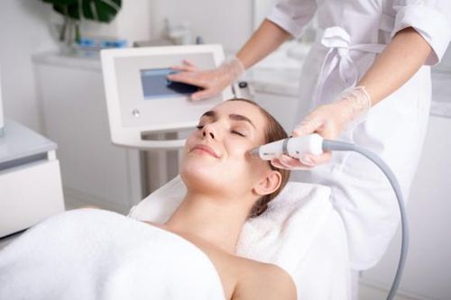 Có nên điều trị laser trẻ hóa làn da?