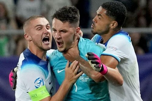 VAR sai lầm nghiêm trọng trong ngày Anh vô địch U21 EURO