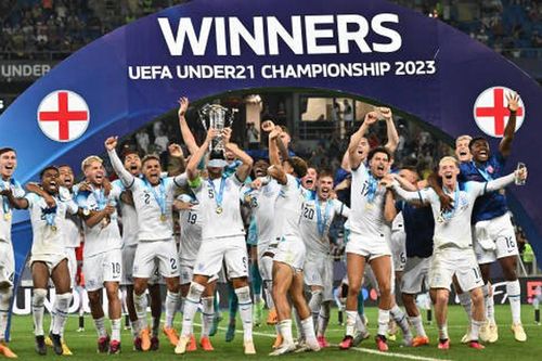 Cựu thủ môn Man City lập kỷ lục siêu đặc biệt, U21 Anh vô địch Châu Âu sau 4 thập kỷ