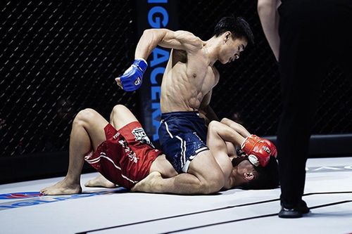 Trần Ngọc Lượng đánh bại đệ tử Johnny Trí Nguyễn, thắng trận thứ 3 liên tiếp ở MMA Championship