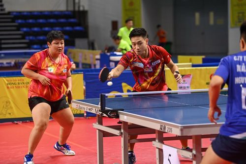Nguyễn Anh Tú-Mai Hoàng Mỹ Trang vô địch nội dung đôi nam nữ