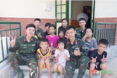 Tuổi trẻ Trường Sĩ quan Thông tin tổ chức 'Ngày Chủ nhật xanh'