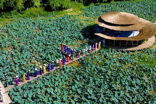 Hướng phát triển áo dài trong đời sống đương đại