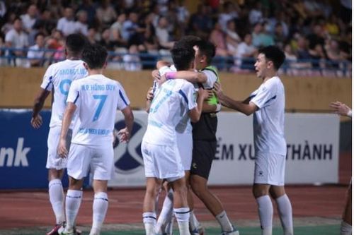Viettel FC và Nam Định thiệt quân trước trận đại chiến