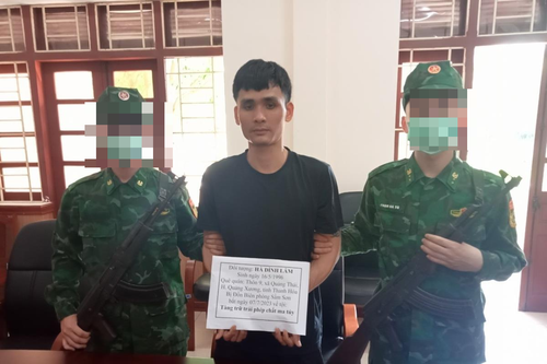 Trong ngày bắt 2 đối tượng tàng trữ trái phép chất ma túy