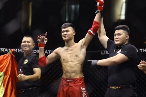 Võ sĩ Việt Nam đi vào lịch sử võ tự do MMA
