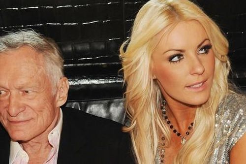 Vợ kém 60 tuổi tiết lộ sự thật bên trong biệt thự của ông trùm Playboy