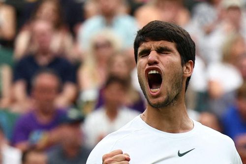 Carlos Alcaraz chật vật đoạt vé vòng 4 Wimbledon