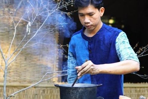 Anh thợ cắt tóc vào rừng cao su dựng nhà lá, nấu ăn ngon, nhiều người hâm mộ