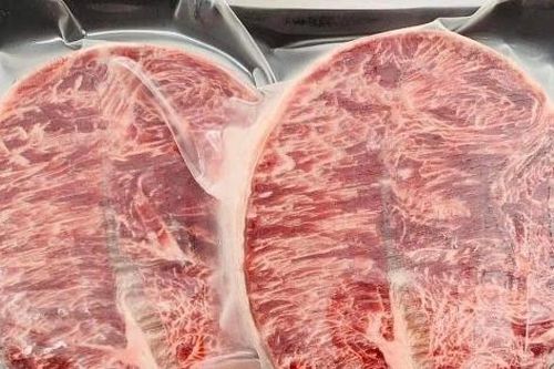 Càng cua giá cao, thịt bò Úc thượng hạng giá rẻ giật mình