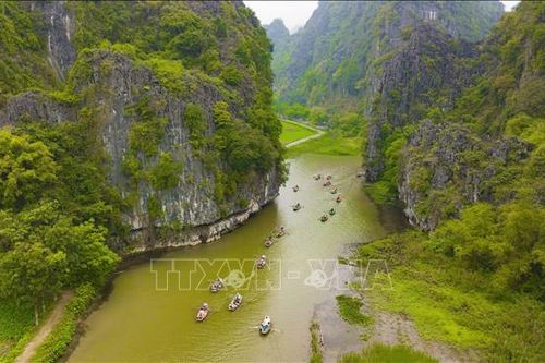 Khu du lịch Tam Cốc - Bích Động tạm dừng đón khách tham quan