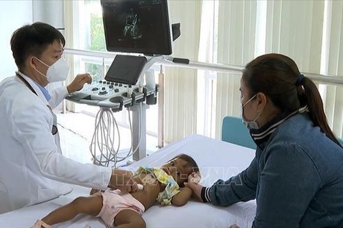 Khám bệnh, cấp thuốc miễn phí cho người có hoàn cảnh khó khăn tại Sóc Trăng
