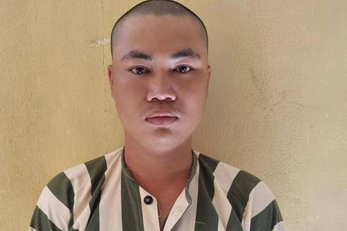 Thanh niên đốt xe máy đối thủ vì bạn nhậu nữ bị chơi xấu trước nhà nghỉ