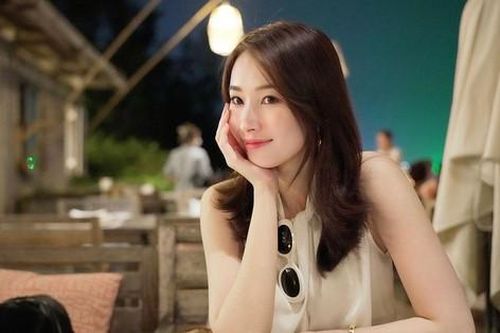 Đặng Thu Thảo được khen ngày càng trẻ đẹp
