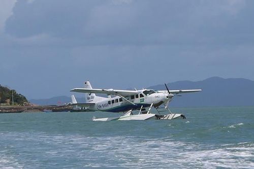Huyện đảo Cô Tô đón chuyến bay thương mại đầu tiên bằng thủy phi cơ