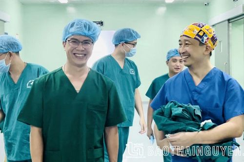 Hành trình tìm lại nụ cười cho trẻ em