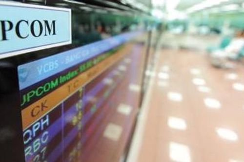 Nhiều cổ phiếu bị HNX duy trì diện cảnh báo