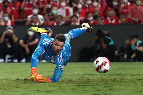 Man Utd đã sai khi để De Gea rời đi?