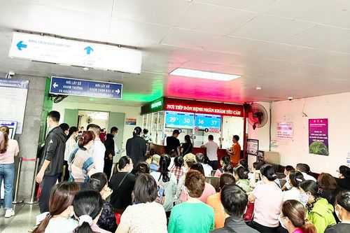 Bệnh viện rà soát, xây dựng giá dịch vụ khám chữa bệnh phù hợp