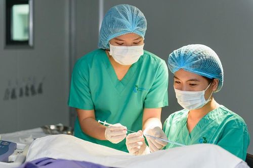 Hạnh phúc đặc biệt dành cho các nhân viên y tế hiếm muộn