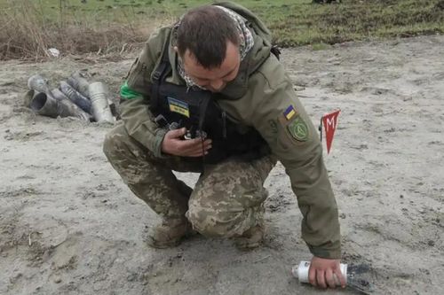 Mỹ hứng chỉ trích với quyết định gửi bom chùm cho Ukraine