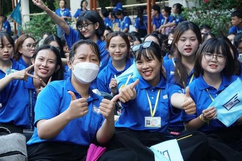 Trường ĐH Sư phạm TP. HCM tưng bừng ra quân Chiến dịch tình nguyện 'Mùa Hè Xanh' 2023