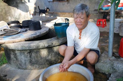 Khổ sở vì nhà máy nước sạch 'tắc tị'