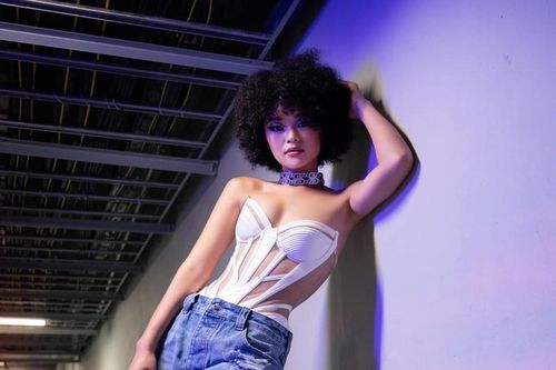 Hot girl cầm biển Rap Việt mùa 3, ảnh đời thường cực 'cháy'