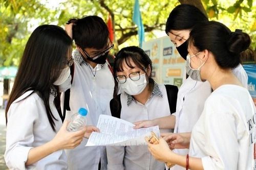 Hà Nội hạ điểm chuẩn vào lớp 10 của 31 trường