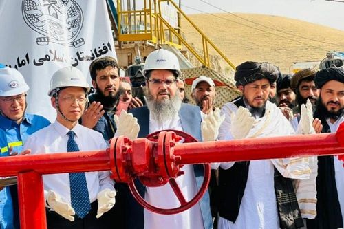 Afghanistan dưới thời Taliban bắt đầu khai thác dầu