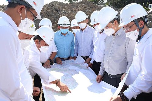 'Chủ công' trên những công trường truyền tải điện