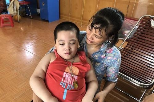 Người phụ nữ 8 năm ròng đưa con đi bệnh viện, khao khát nghe hai tiếng 'mẹ ơi'